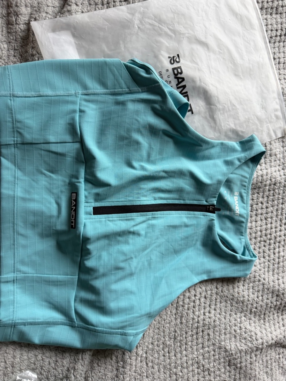 Bandit Teal Zip-Front Performance Crop Top - Picture 2 of 6